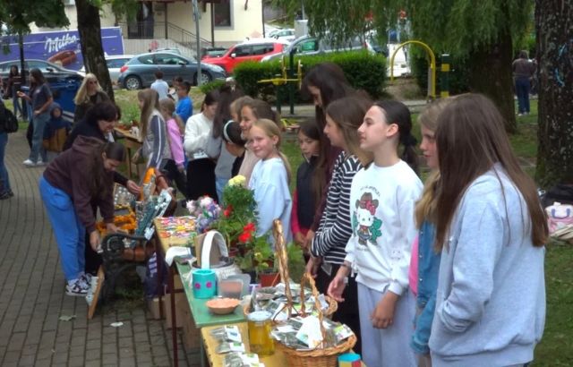 Деценија Еко-вашара у Чајетини: Креативност, рециклажа и заједништво за очување природе